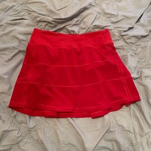 NWOT lululemon skirt
